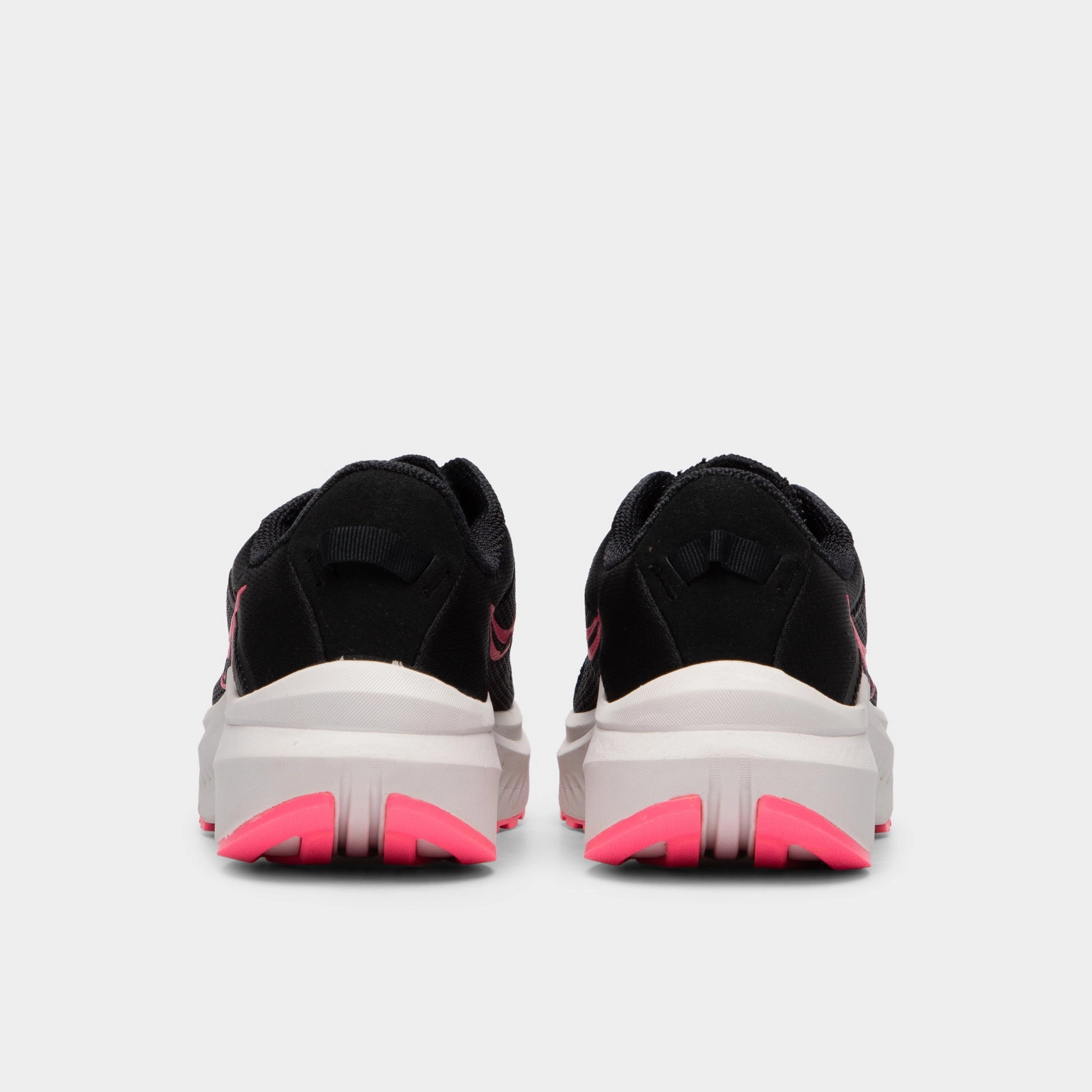 Saucony Women's Axon 3 Black / Vizipink